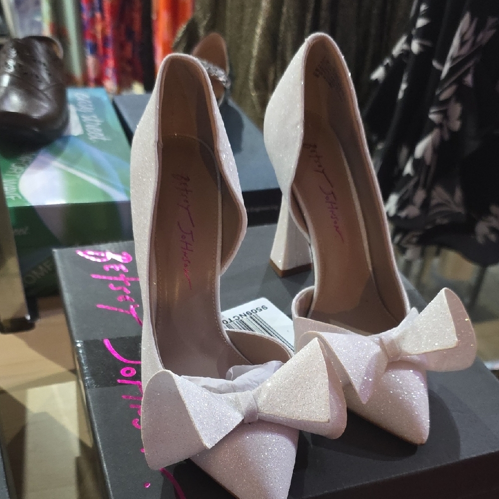 Betsey Johnson Glitter Bow Heels - Light Pink